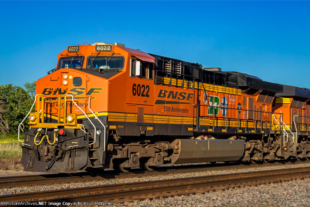 BNSF 6022 WEST